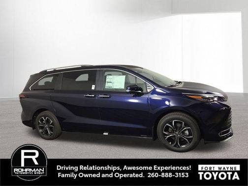 2025 Toyota Sienna Platinum 7 Passenger