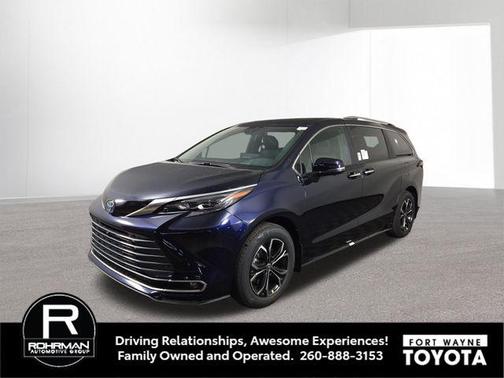 2025 Toyota Sienna Platinum 7 Passenger
