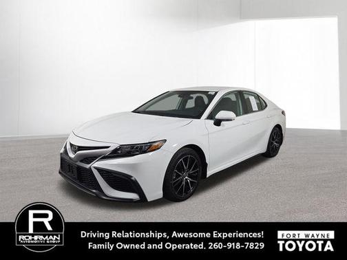 Ice Cap 2024 Toyota Camry SE