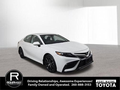 Ice Cap 2024 Toyota Camry SE