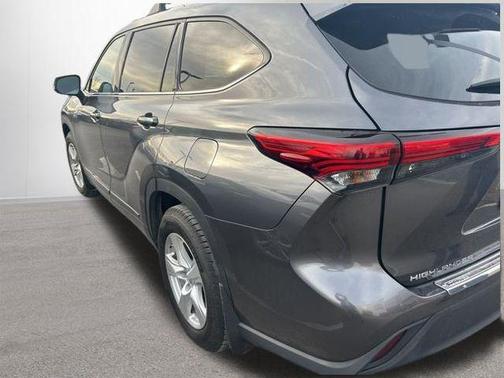 2020 Toyota Highlander LE