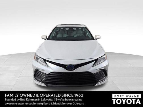 2022 Toyota Camry Hybrid XLE