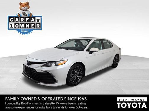 2022 Toyota Camry Hybrid XLE