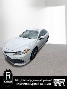 2022 Toyota Camry Hybrid XLE