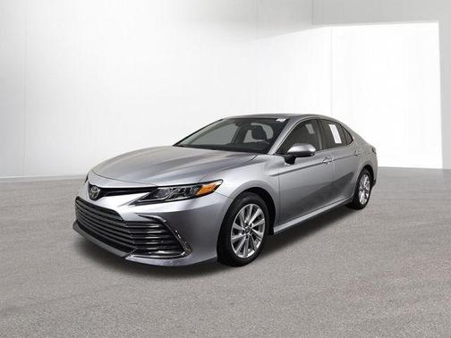 Celestial Silver Metallic 2023 Toyota Camry LE