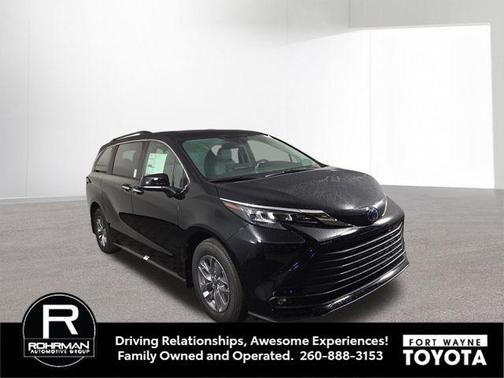2025 Toyota Sienna XLE 7 Passenger