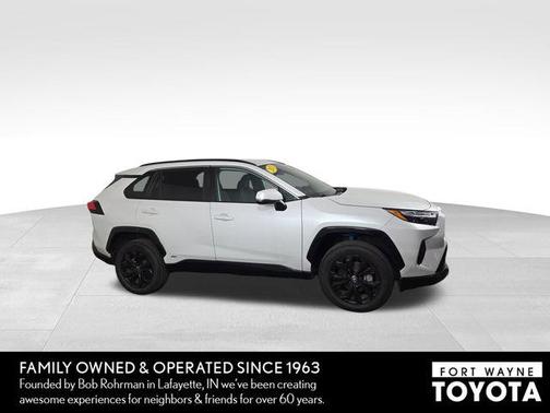 Wind Chill Pearl 2023 Toyota RAV4 Hybrid SE
