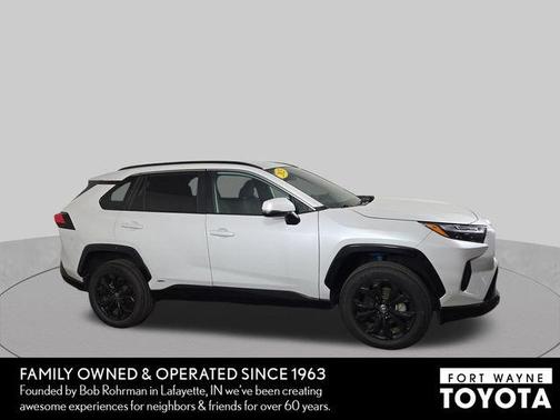 Wind Chill Pearl 2023 Toyota RAV4 Hybrid SE