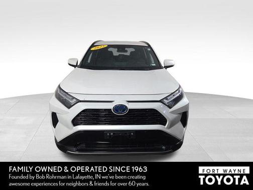 Wind Chill Pearl 2023 Toyota RAV4 Hybrid SE