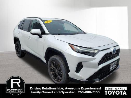 Wind Chill Pearl 2023 Toyota RAV4 Hybrid SE