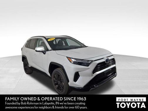 Wind Chill Pearl 2023 Toyota RAV4 Hybrid SE