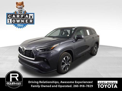Magnetic Gray Metallic 2024 Toyota Highlander XLE
