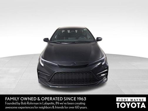 Midnight Black Metallic 2024 Toyota Corolla SE