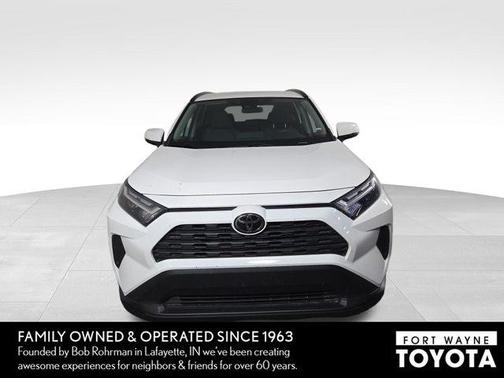 Ice Cap 2025 Toyota RAV4 XLE