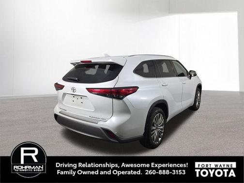 2023 Toyota Highlander Platinum