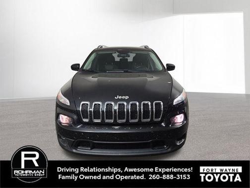 Brilliant Black Crystal Pearlcoat 2014 Jeep Cherokee Latitude
