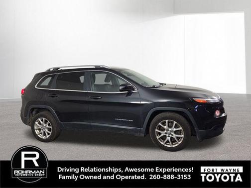 Brilliant Black Crystal Pearlcoat 2014 Jeep Cherokee Latitude