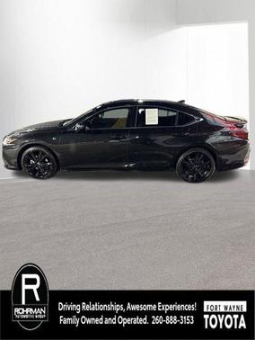 2025 Lexus ES 300h F SPORT Design