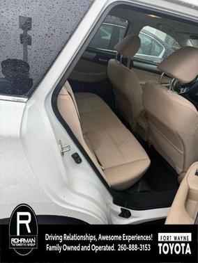 Crystal White Pearl 2019 Subaru Outback 2.5i Premium