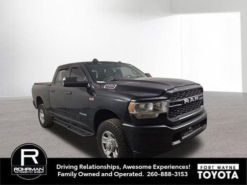 2022 RAM 2500 Tradesman Crew Cab 4x4 6'4' Box
