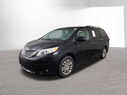 2017 Toyota Sienna XLE Premium