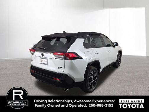 2025 Toyota RAV4 Hybrid SE