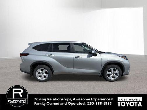 2024 Toyota Highlander LE