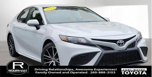 Ice Cap 2024 Toyota Camry SE