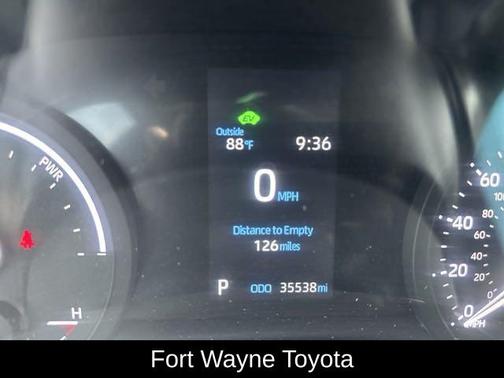 2022 Toyota Sienna XLE 8 Passenger