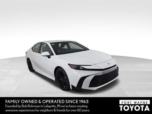 Ice Cap 2025 Toyota Camry SE