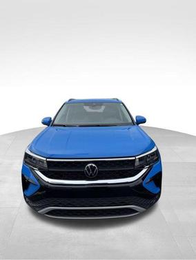 Cornflower Blue 2024 Volkswagen Taos 1.5T SE