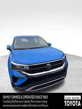 Cornflower Blue 2024 Volkswagen Taos 1.5T SE