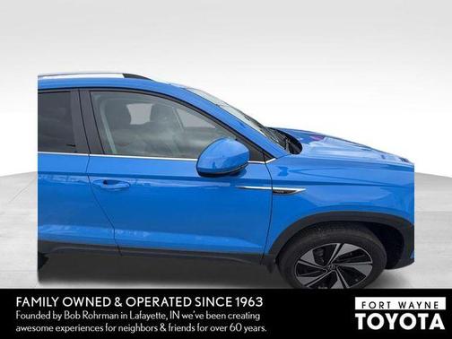 Cornflower Blue 2024 Volkswagen Taos 1.5T SE