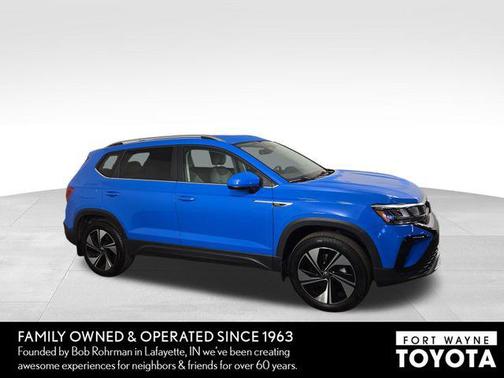 Cornflower Blue 2024 Volkswagen Taos 1.5T SE