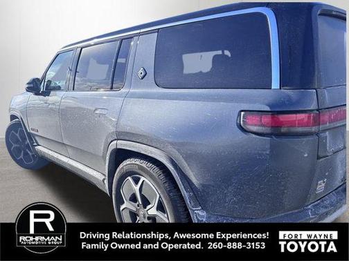 2023 Rivian R1S Adventure