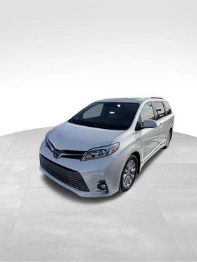 2020 Toyota Sienna Limited Premium