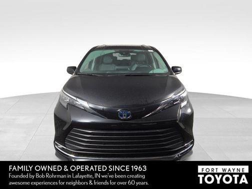 2024 Toyota Sienna XLE