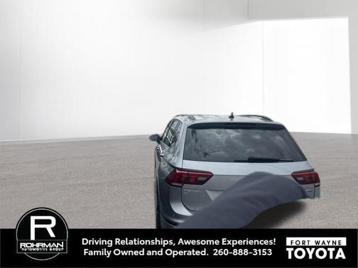 Silver Metallic 2021 Volkswagen Tiguan 2.0T SE R-Line Black 4MOTION