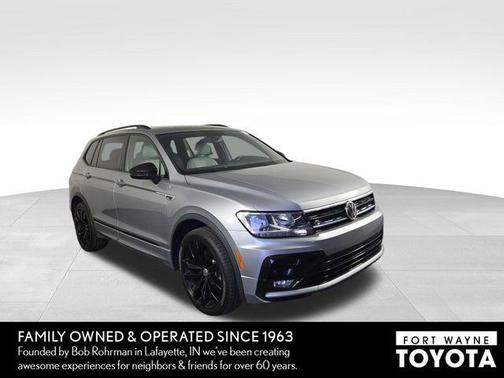 Silver Metallic 2021 Volkswagen Tiguan 2.0T SE R-Line Black 4MOTION