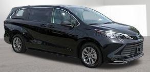 Midnight Black Metallic 2024 Toyota Sienna LE