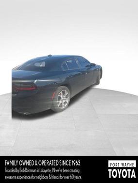 Pitch Black Clearcoat 2017 Dodge Charger SXT