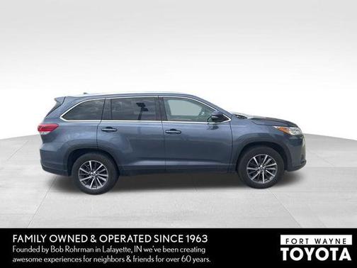 Shoreline Blue Pearl 2019 Toyota Highlander XLE
