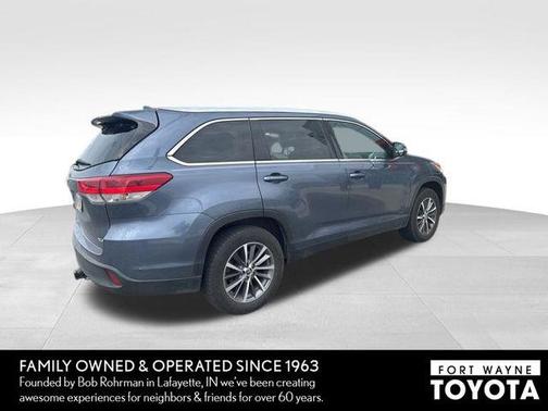 Shoreline Blue Pearl 2019 Toyota Highlander XLE