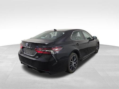 2024 Toyota Camry Hybrid SE
