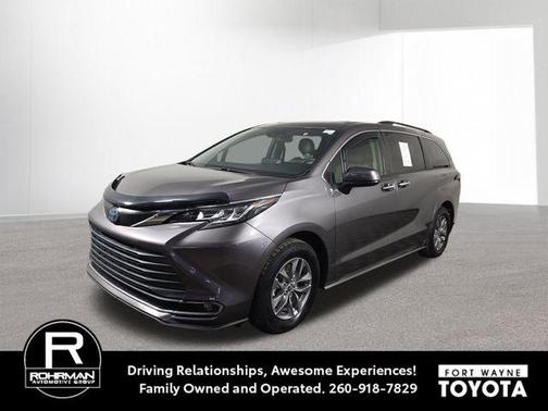2022 Toyota Sienna XLE