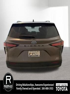 2022 Toyota Sienna XLE