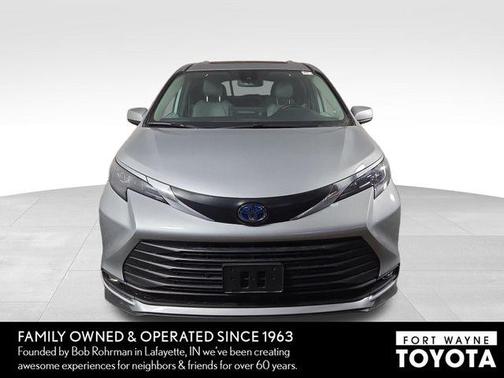 2025 Toyota Sienna XLE