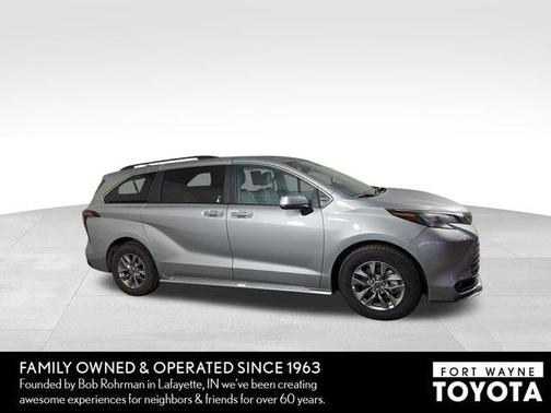 2025 Toyota Sienna XLE