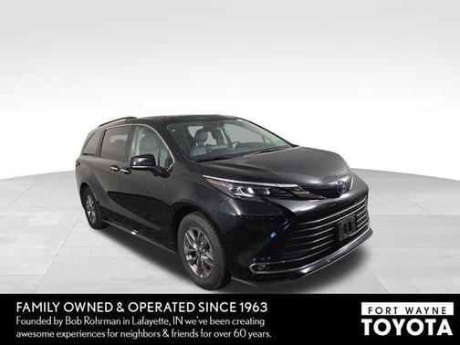 2024 Toyota Sienna XLE