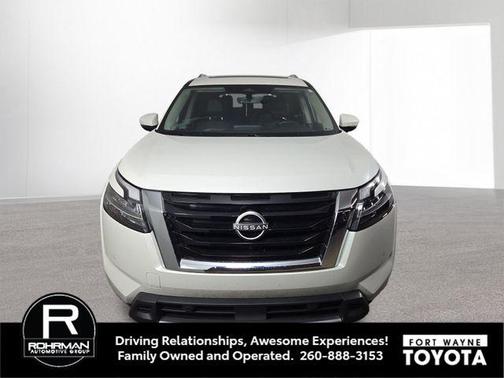 2024 Nissan Pathfinder SL 4WD